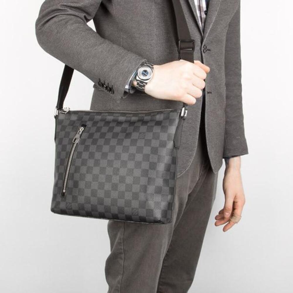 💎✨BEAUTIFUL✨💎 Authentic LOUIS VUITTON Damier Graphite Mick PM Black Bag